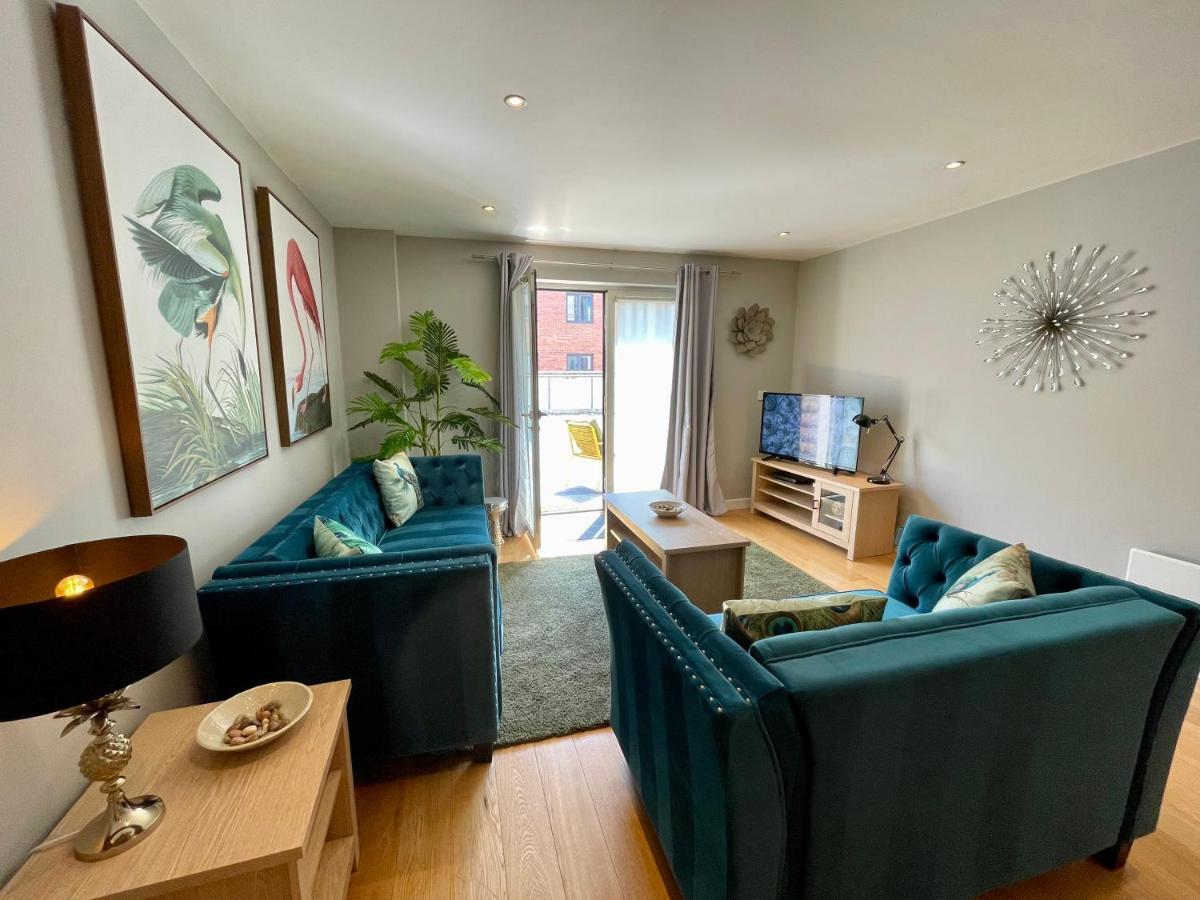 Stunning 2-Bed Town Centre Apartment - Hosted By Hutch Lifestyle Лимингтон Экстерьер фото