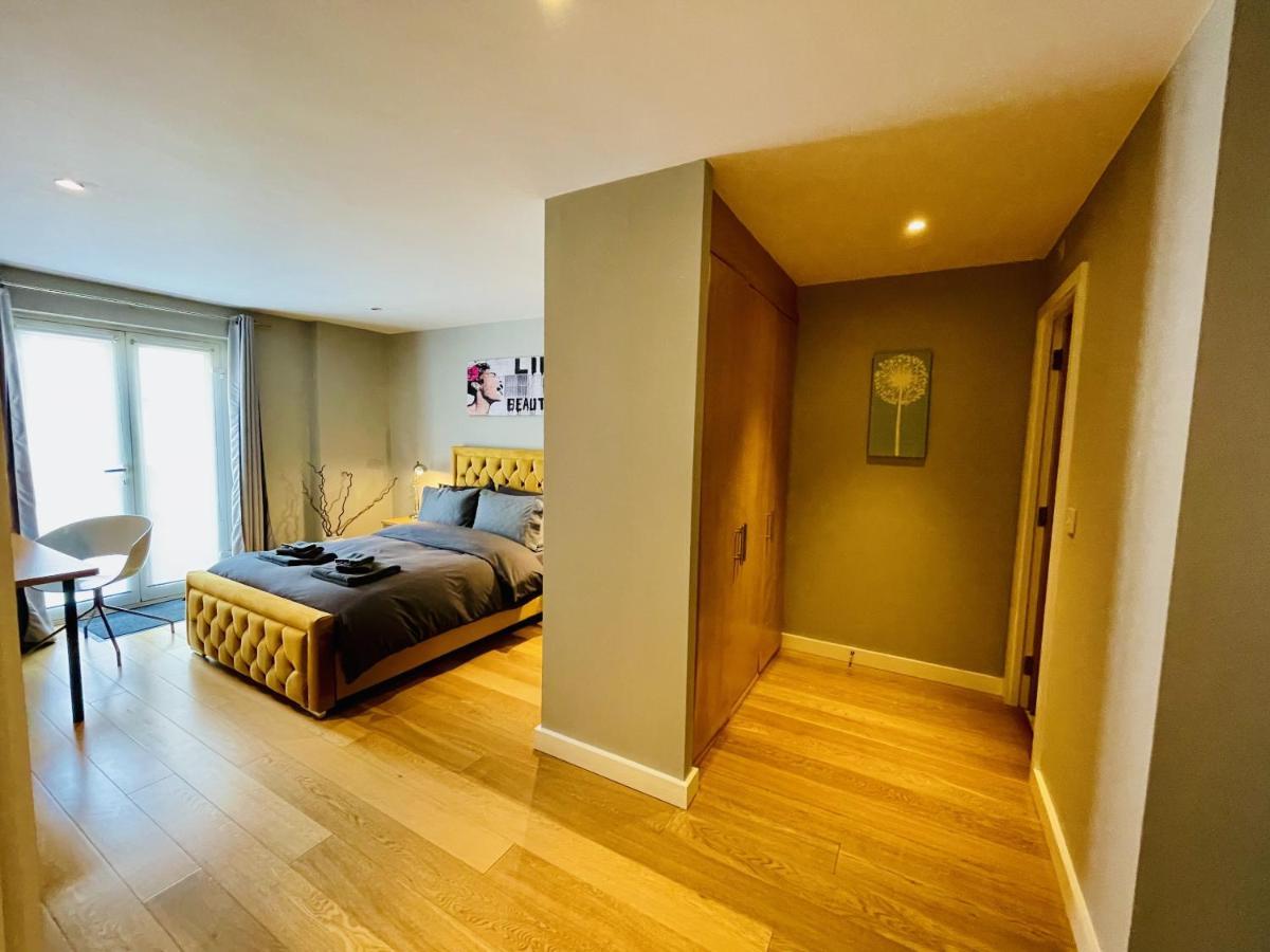 Stunning 2-Bed Town Centre Apartment - Hosted By Hutch Lifestyle Лимингтон Экстерьер фото
