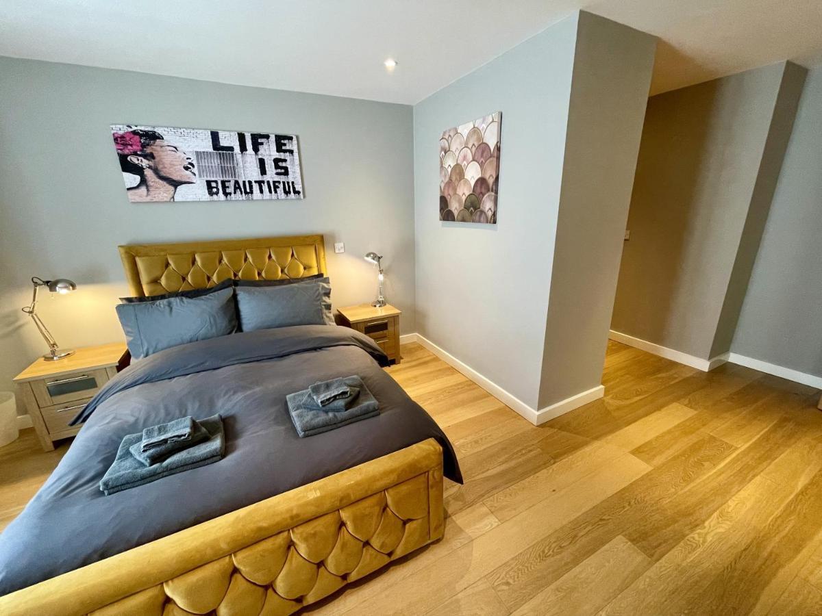 Stunning 2-Bed Town Centre Apartment - Hosted By Hutch Lifestyle Лимингтон Экстерьер фото