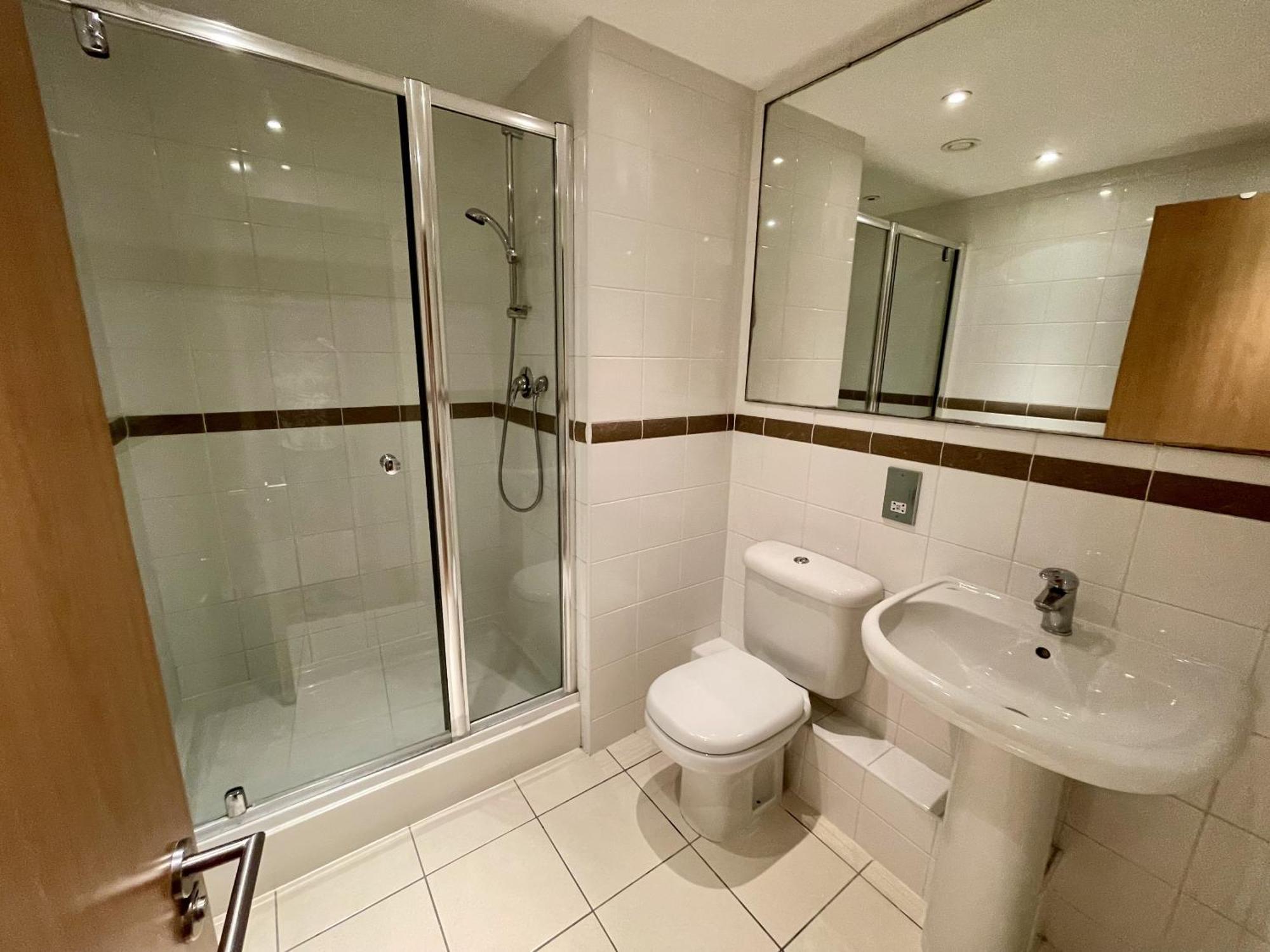 Stunning 2-Bed Town Centre Apartment - Hosted By Hutch Lifestyle Лимингтон Экстерьер фото