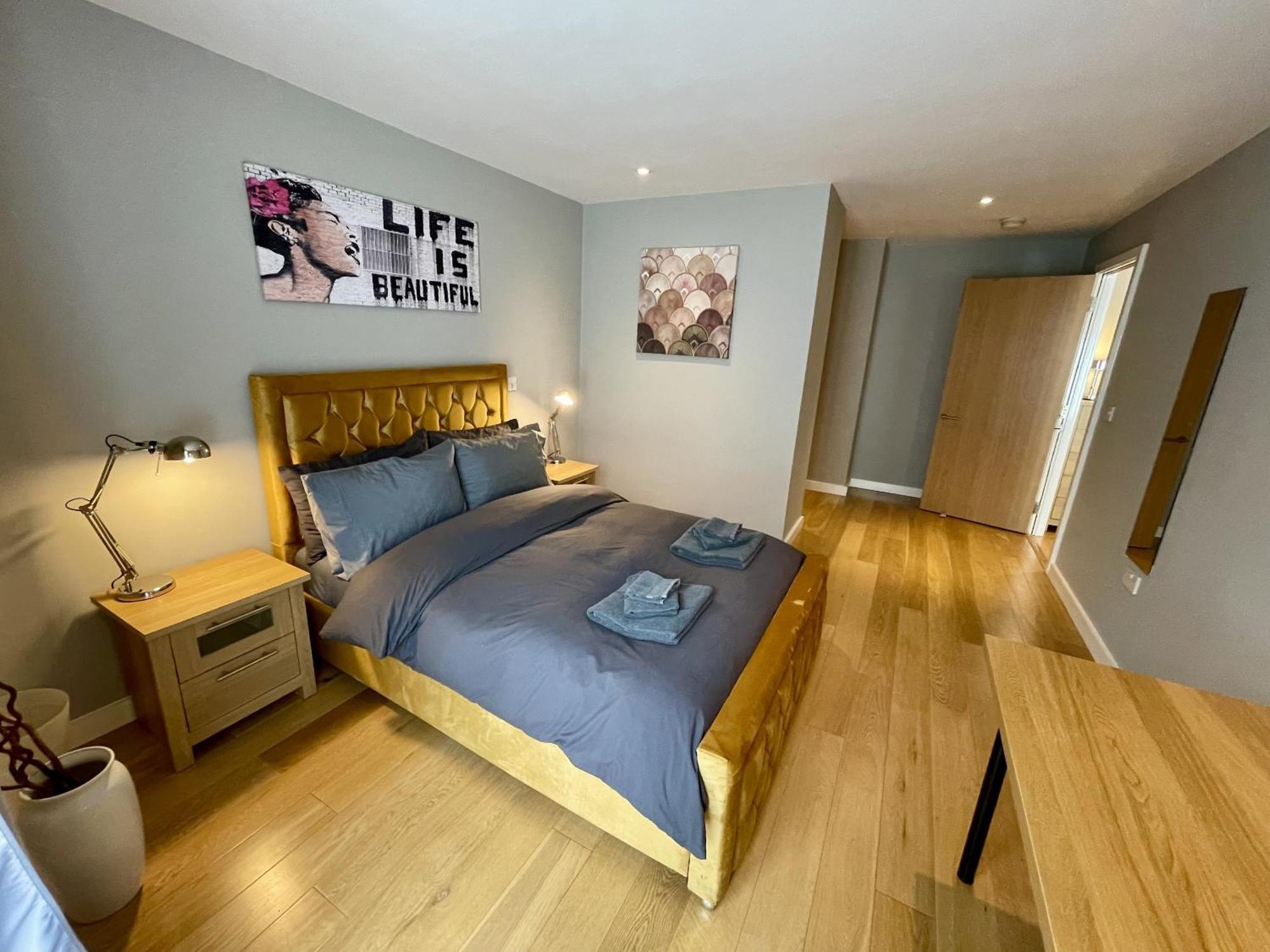 Stunning 2-Bed Town Centre Apartment - Hosted By Hutch Lifestyle Лимингтон Экстерьер фото