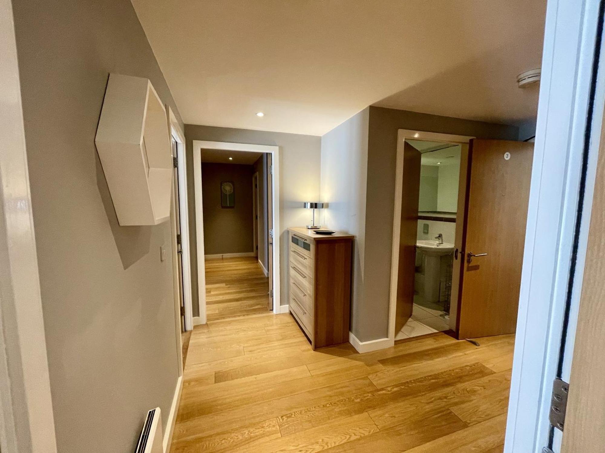 Stunning 2-Bed Town Centre Apartment - Hosted By Hutch Lifestyle Лимингтон Экстерьер фото